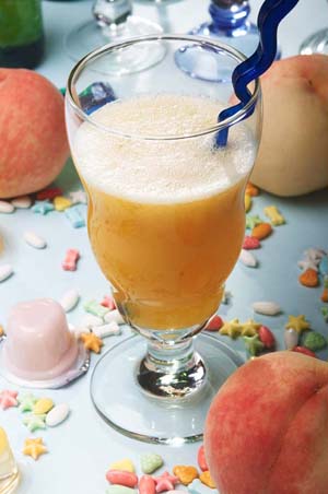 小儿补维生素食谱：水蜜桃汁的做法