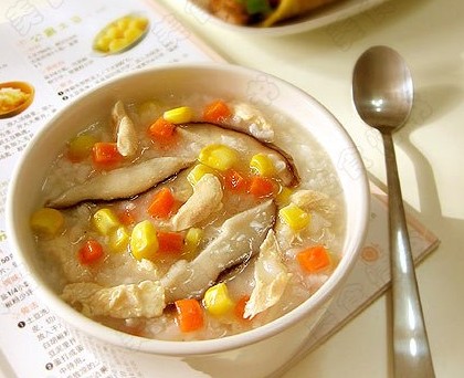 黄芪金银菜鸡肉粥 益气利肠胃